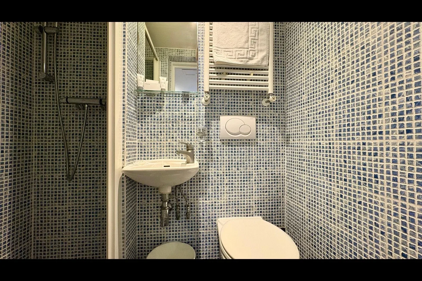 Flat Mabledon Place in Greater London