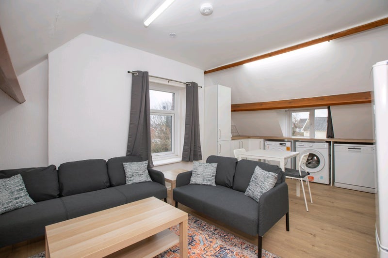 Flat Victoria Parade in Preston