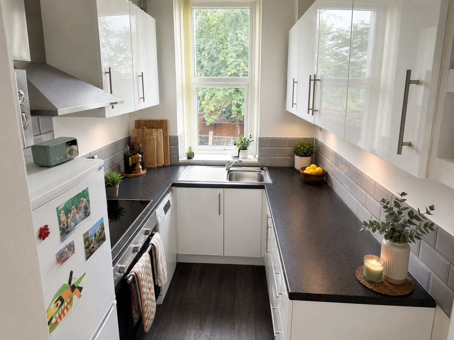 Flat Milton Terrace in Leeds