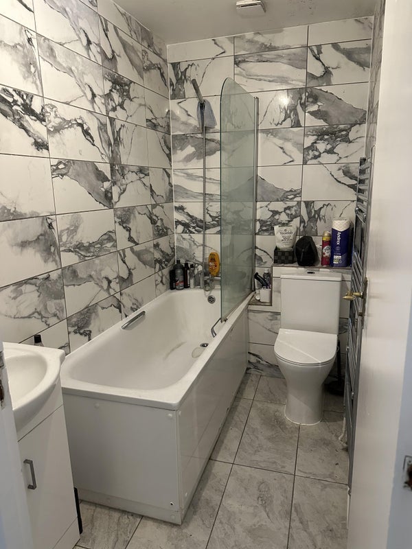 Room Tollington Way in Greater London