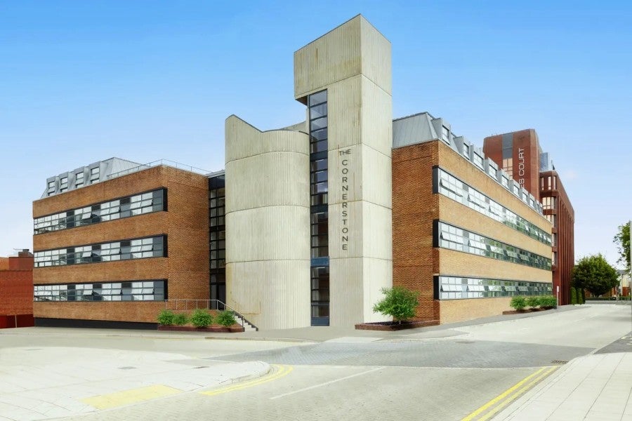 Flat Locke Way in Woking