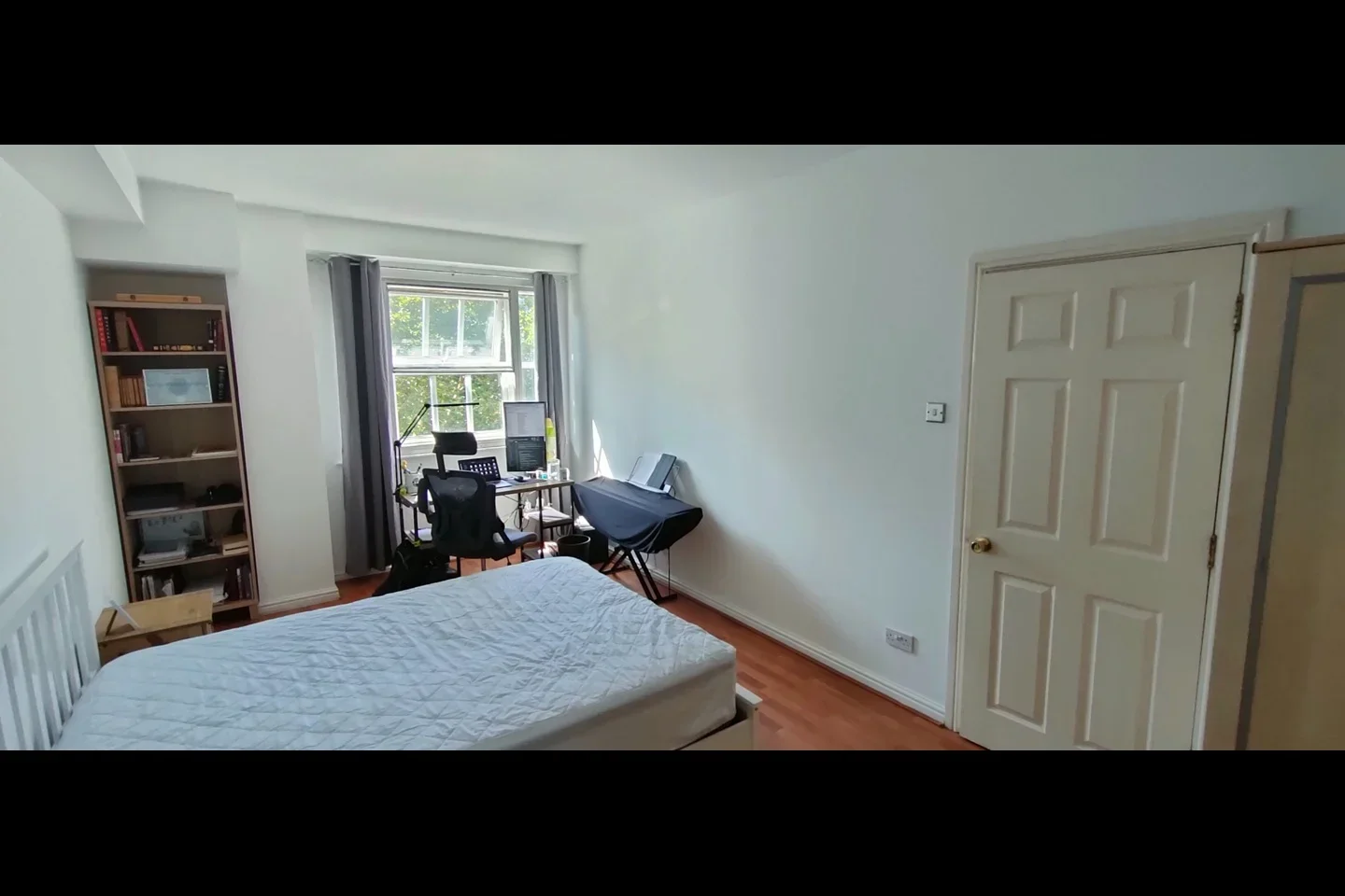 Room Cartwright Street in Greater London