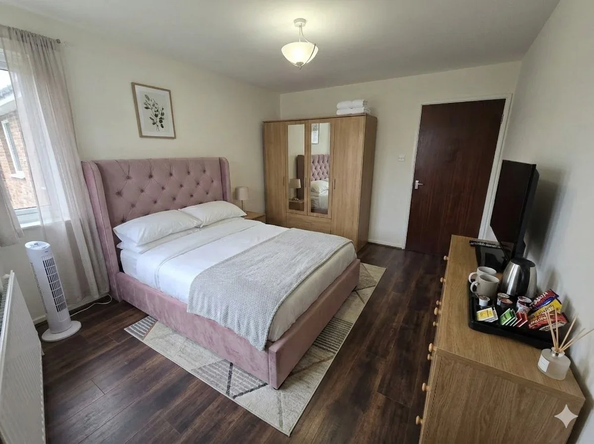 Room Dandridge Close in Greater London