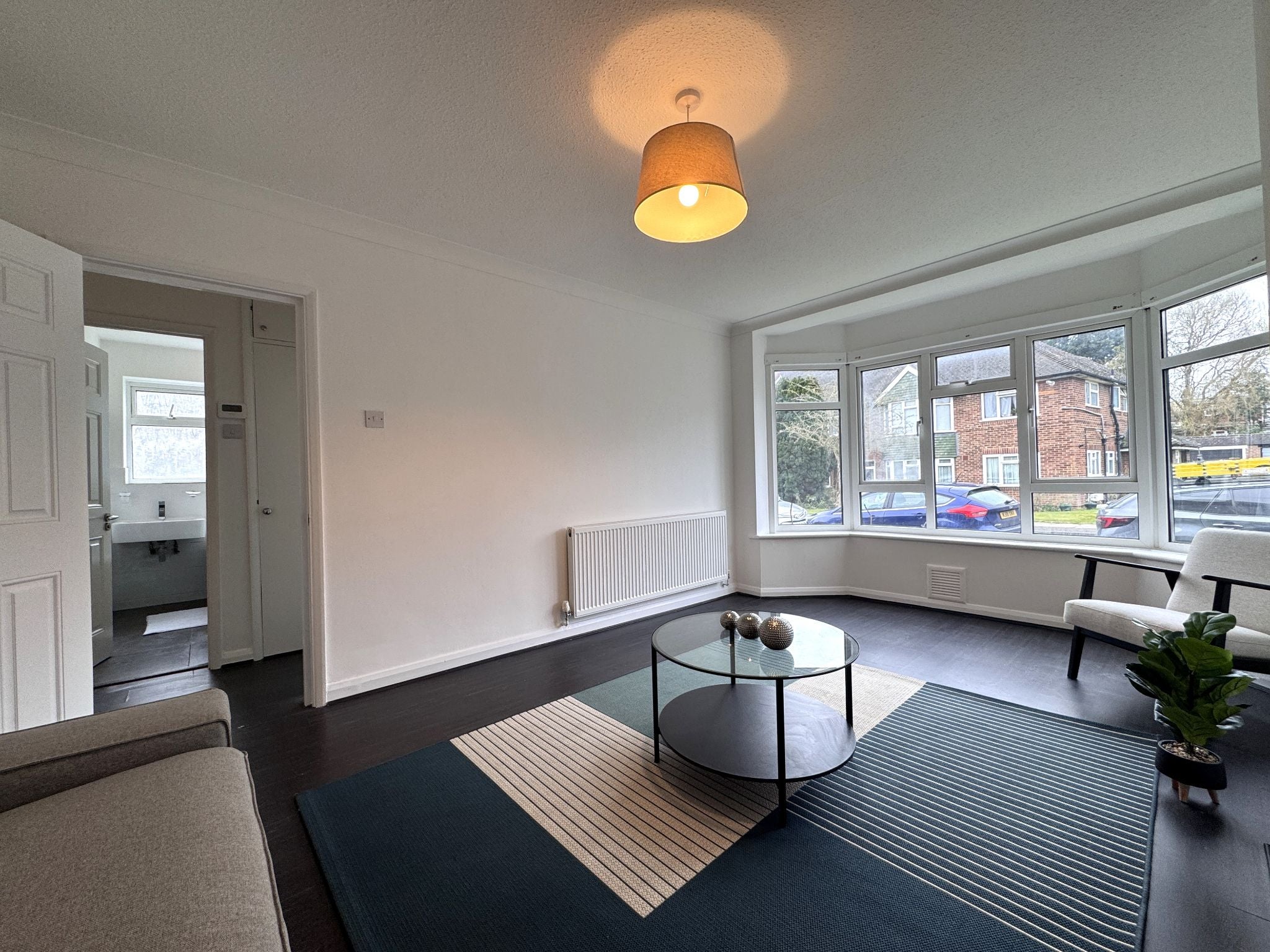 Flat Sterling Avenue in Greater London