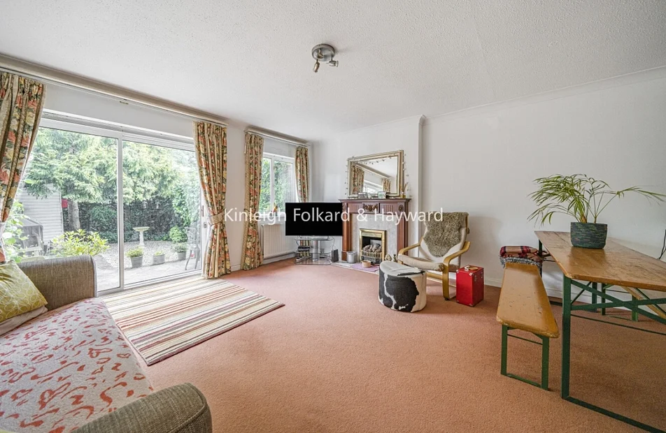 House Lakeside in Greater London