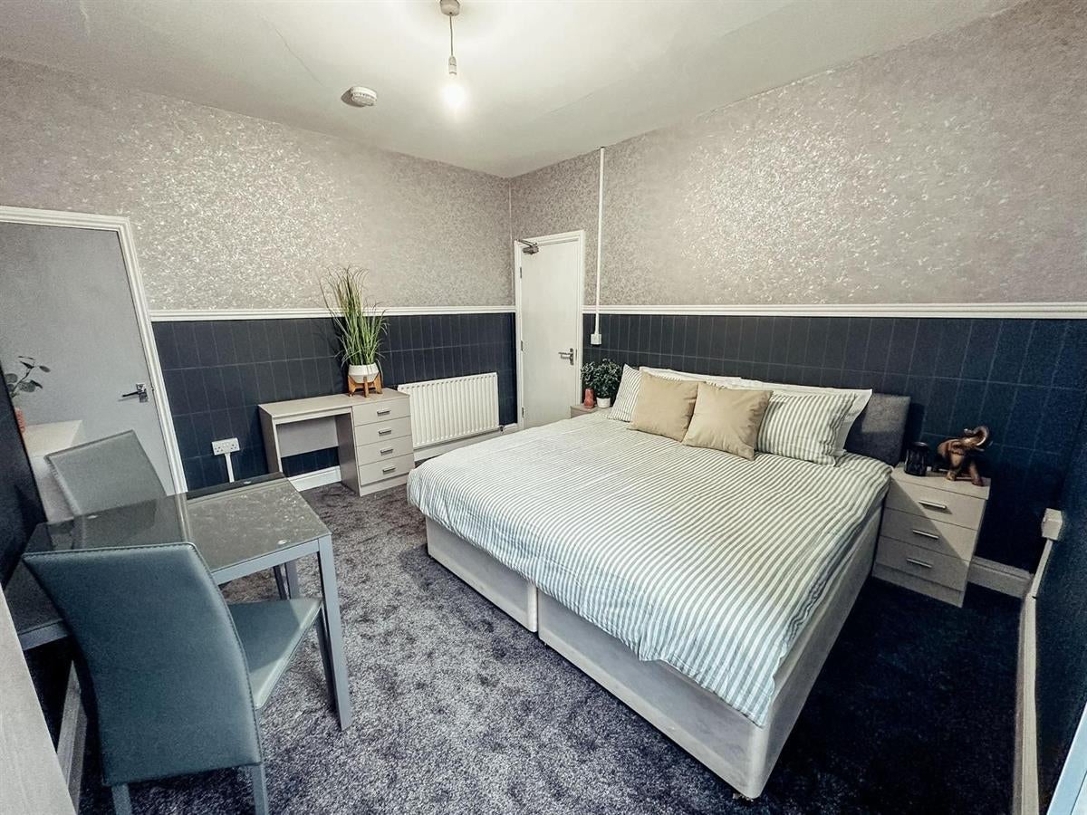Room Tunnard Street in Boston
