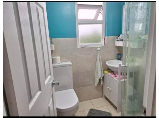 Room Stokes Road in Greater London