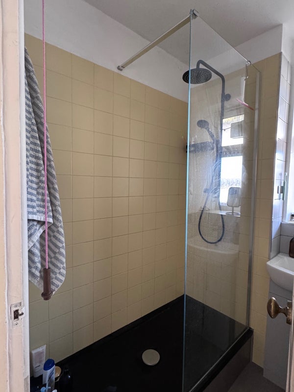 Room Homerton Road in Greater London