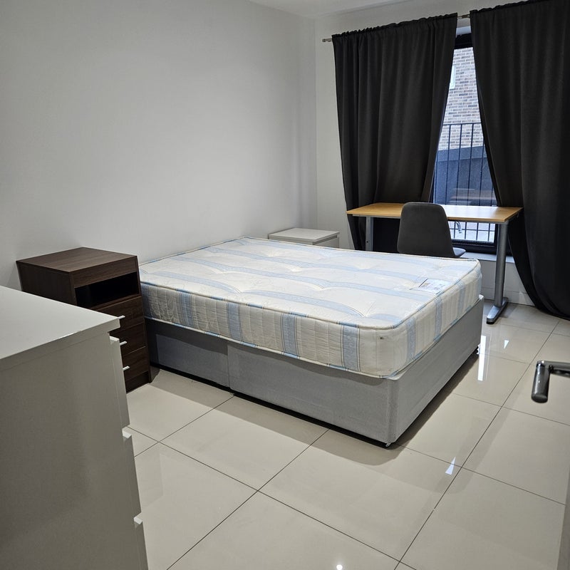 Flat St. Anne's Row in Greater London