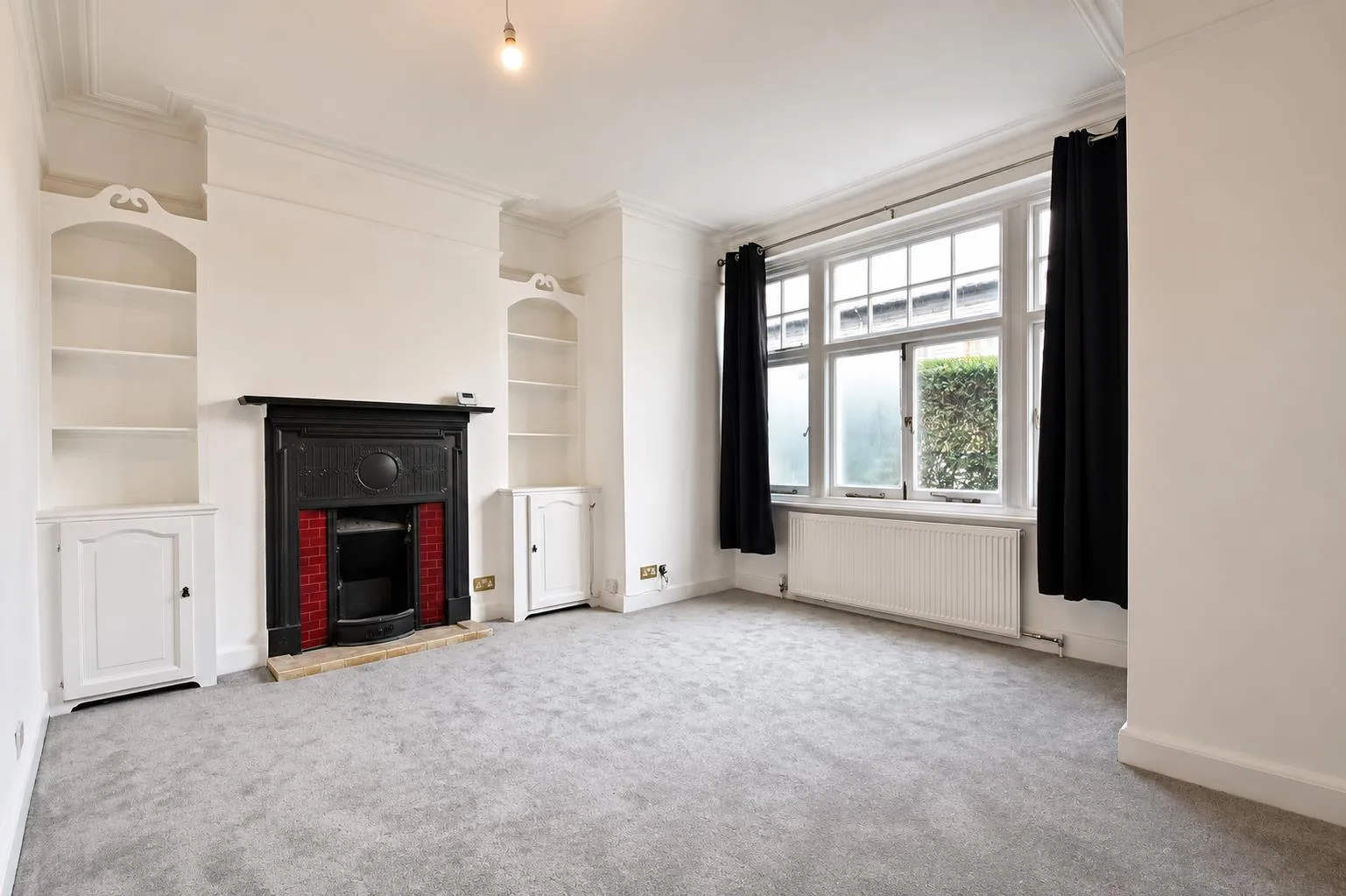 Flat Mortlake High Street in Greater London