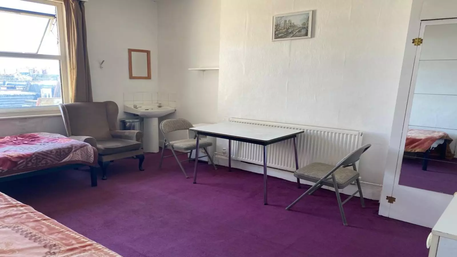 Flat Batoum Gardens in Greater London