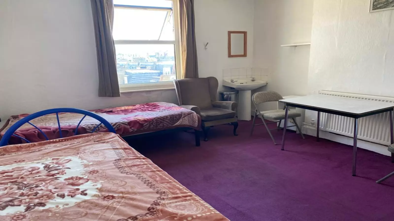 Flat Batoum Gardens in Greater London