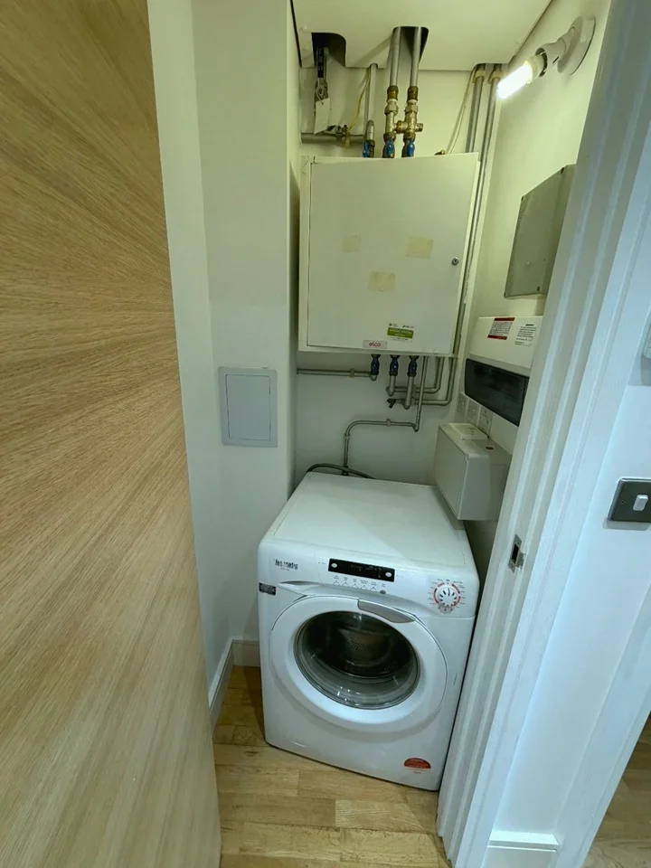 Flat Swanfield Road in Waltham Cross