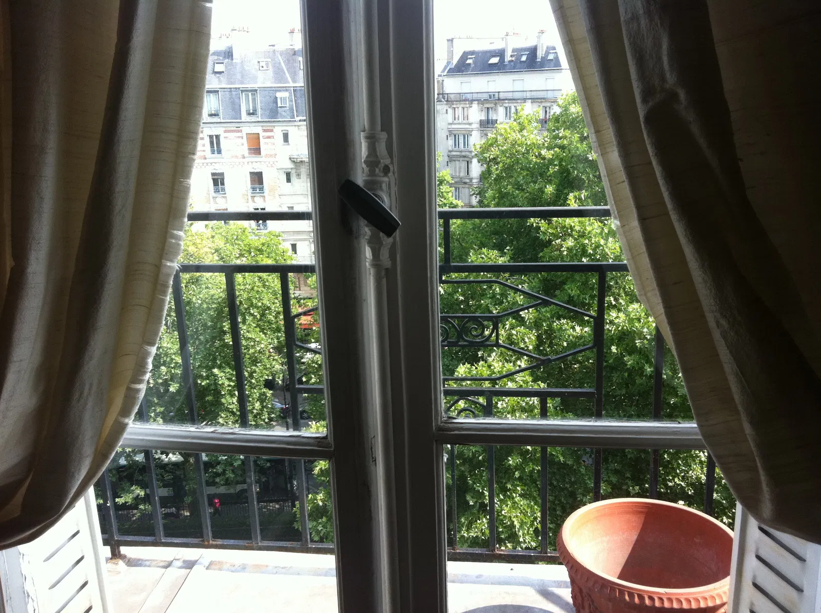 Chambre Rue Victor Hugo à Levallois-Perret