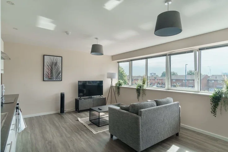 Flat Goodiers Drive in Salford