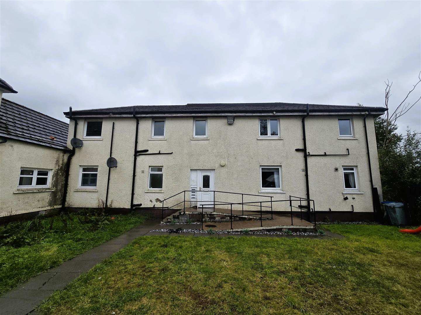Flat Coronation Street in Carstairs Junction