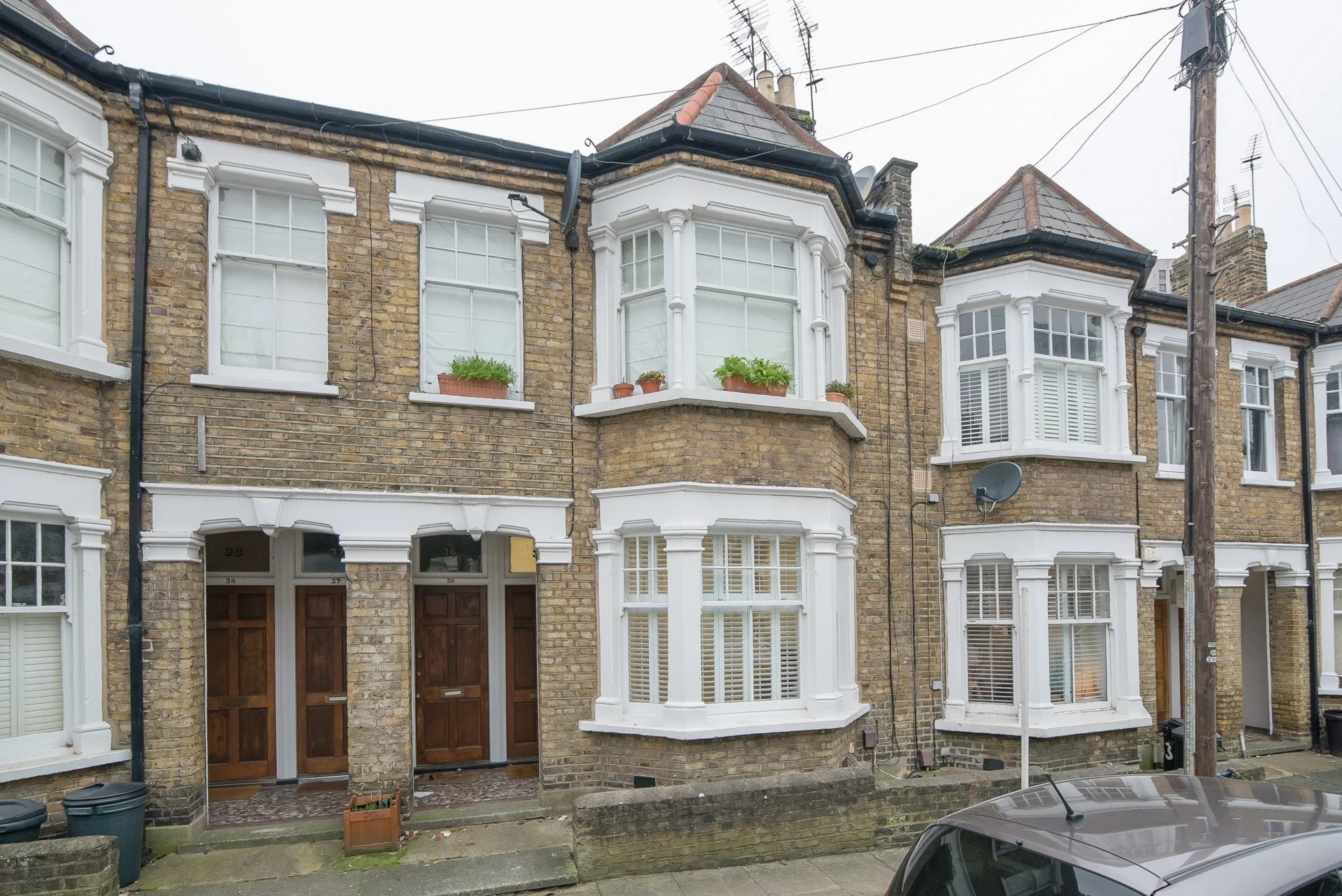 Flat Old York Road in Greater London