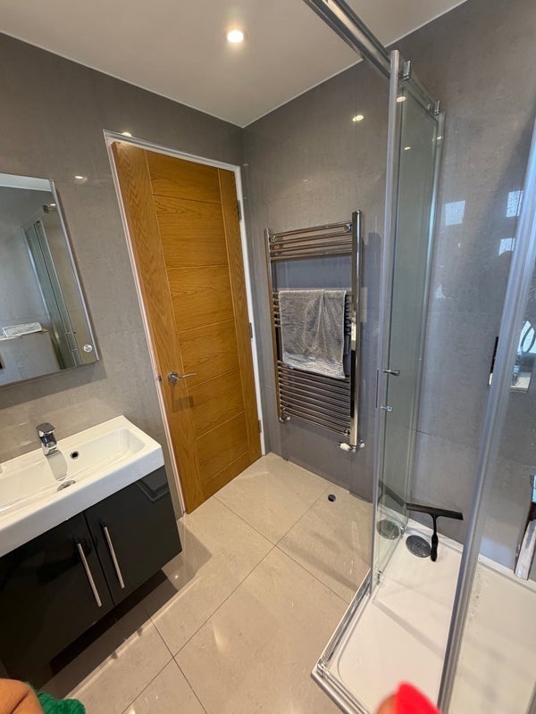Room Wood Close in Greater London