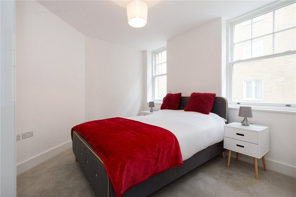 Flat Rodney Road in Greater London