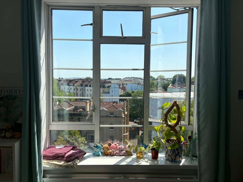 Flat Queen's Road in Bristol