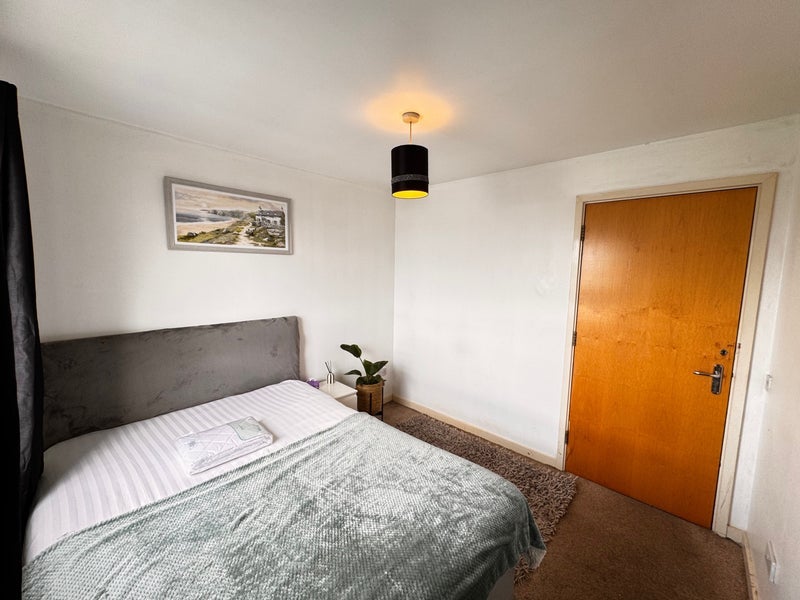 Flat Hawkhill Close in City of Edinburgh