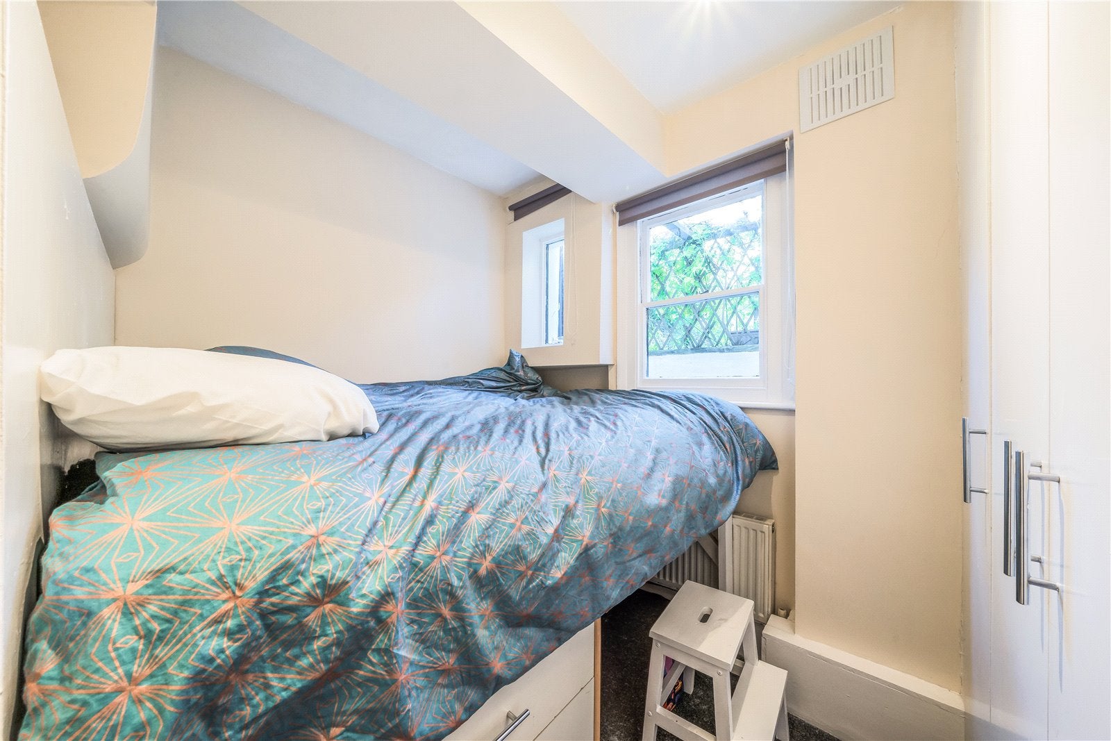 Flat Ladbroke Grove in Greater London