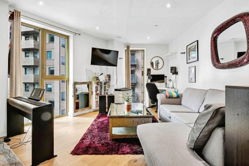 Flat Ashley Road in Greater London