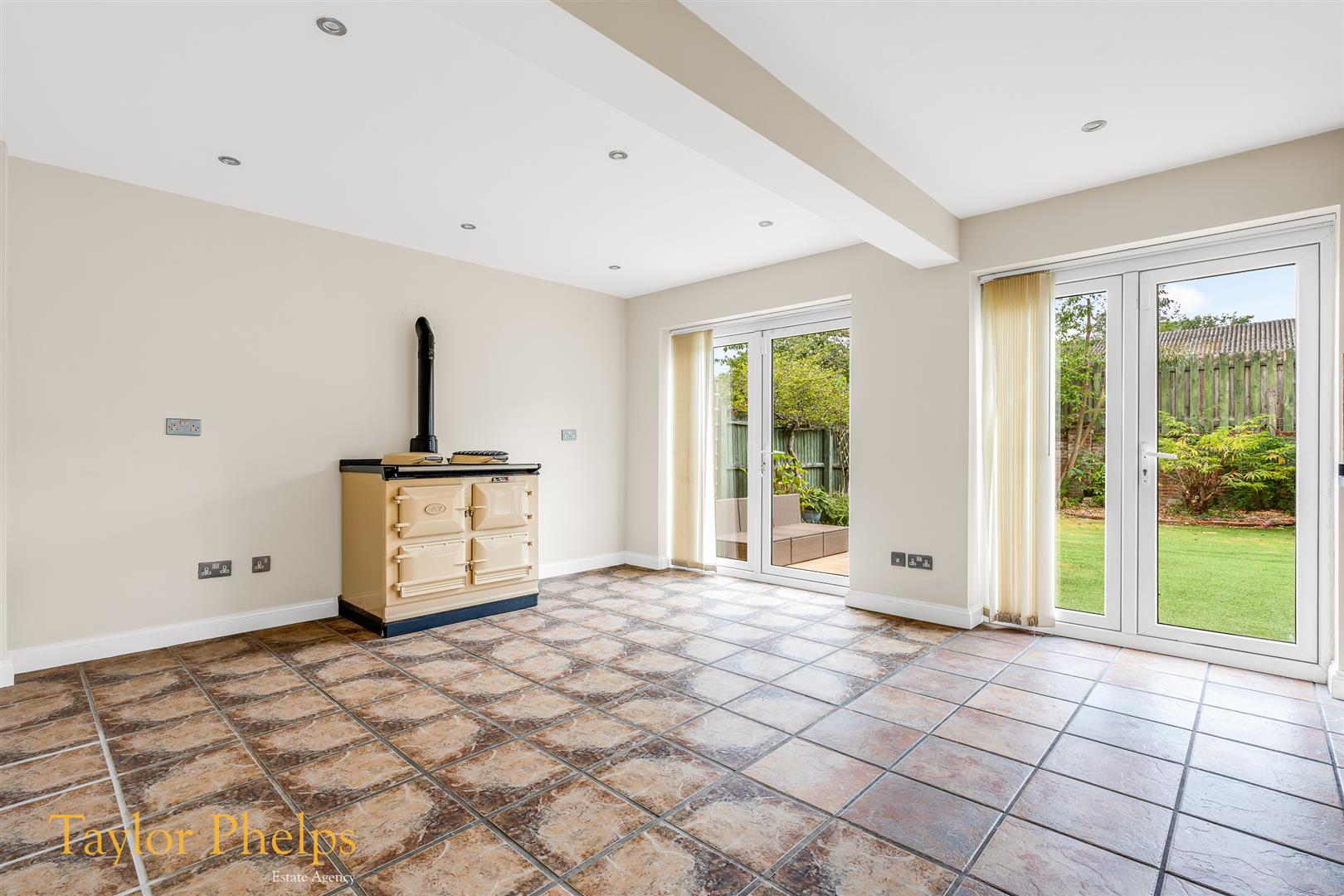 House Yearling Close in East Hertfordshire