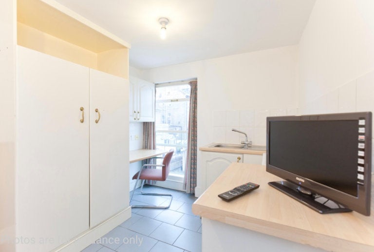 Flat Belsize Park in Greater London
