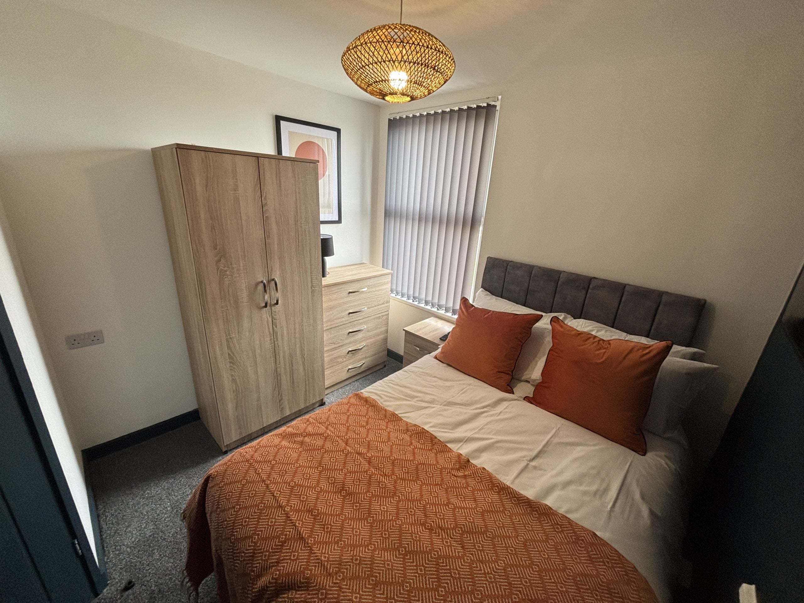 Room Lockett Street in Stoke-on-Trent