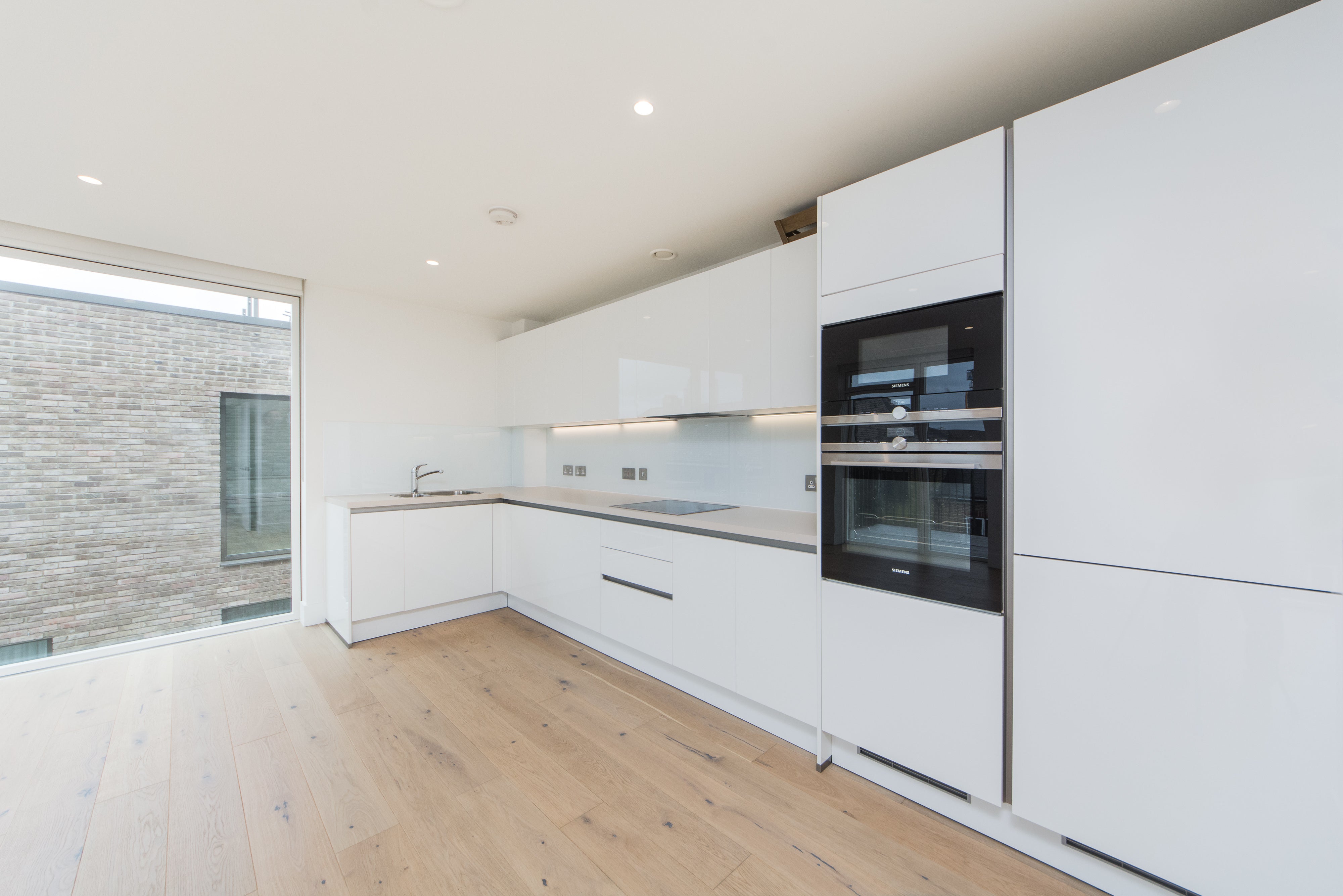 Flat West Row in Greater London