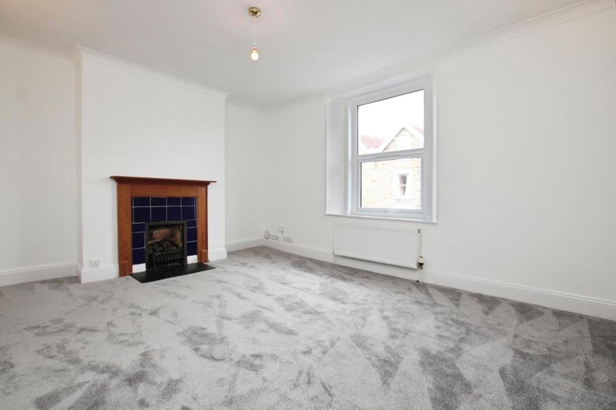 Flat Alma Vale Road in Bristol