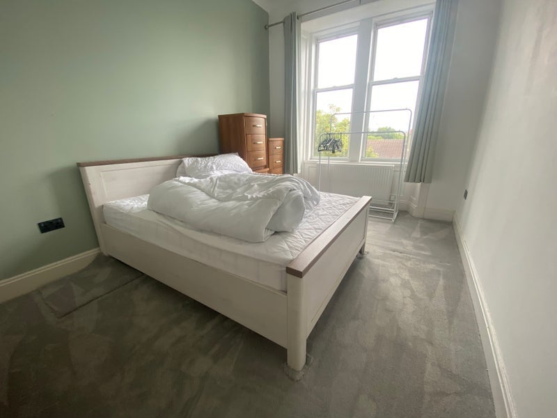 Room Beechwood Drive in Glasgow