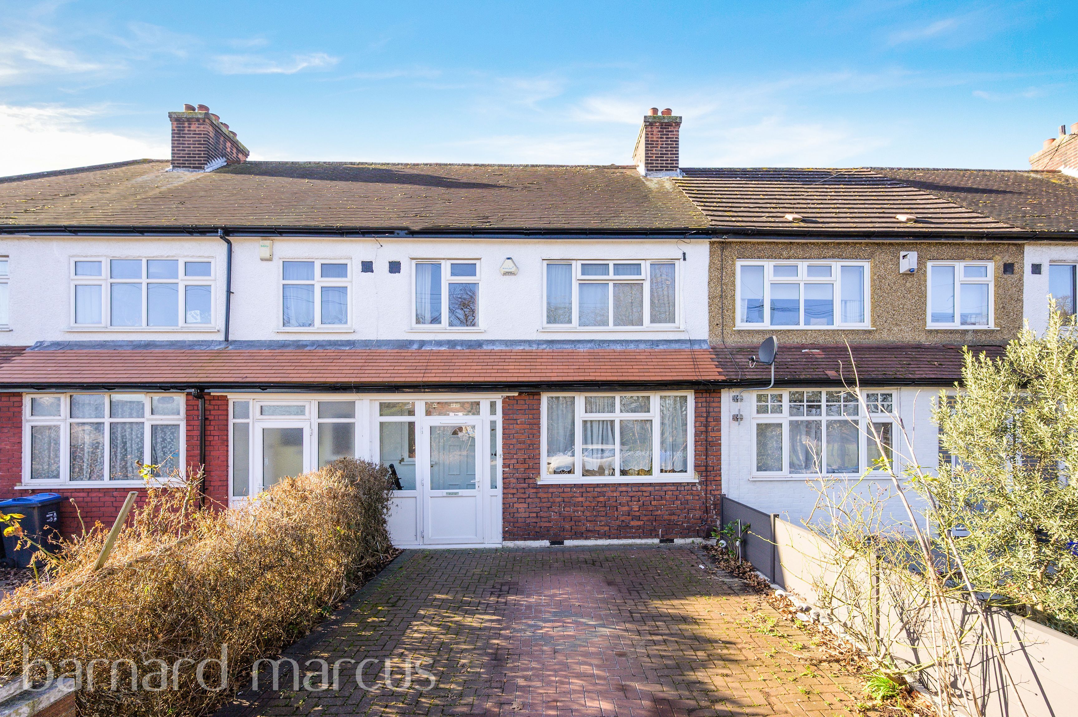 House Farm Road in Greater London