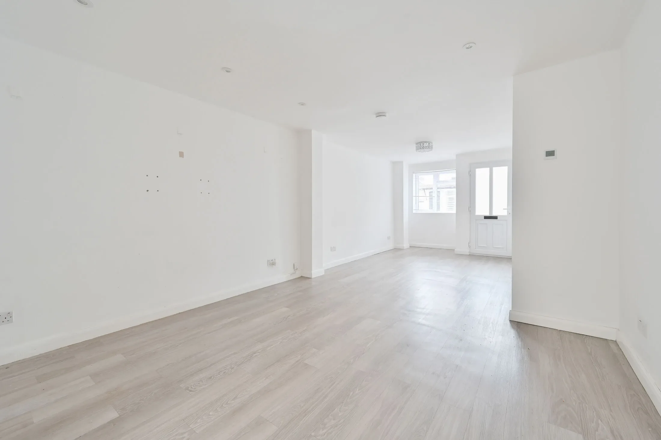 Flat Leavesden Road in Watford