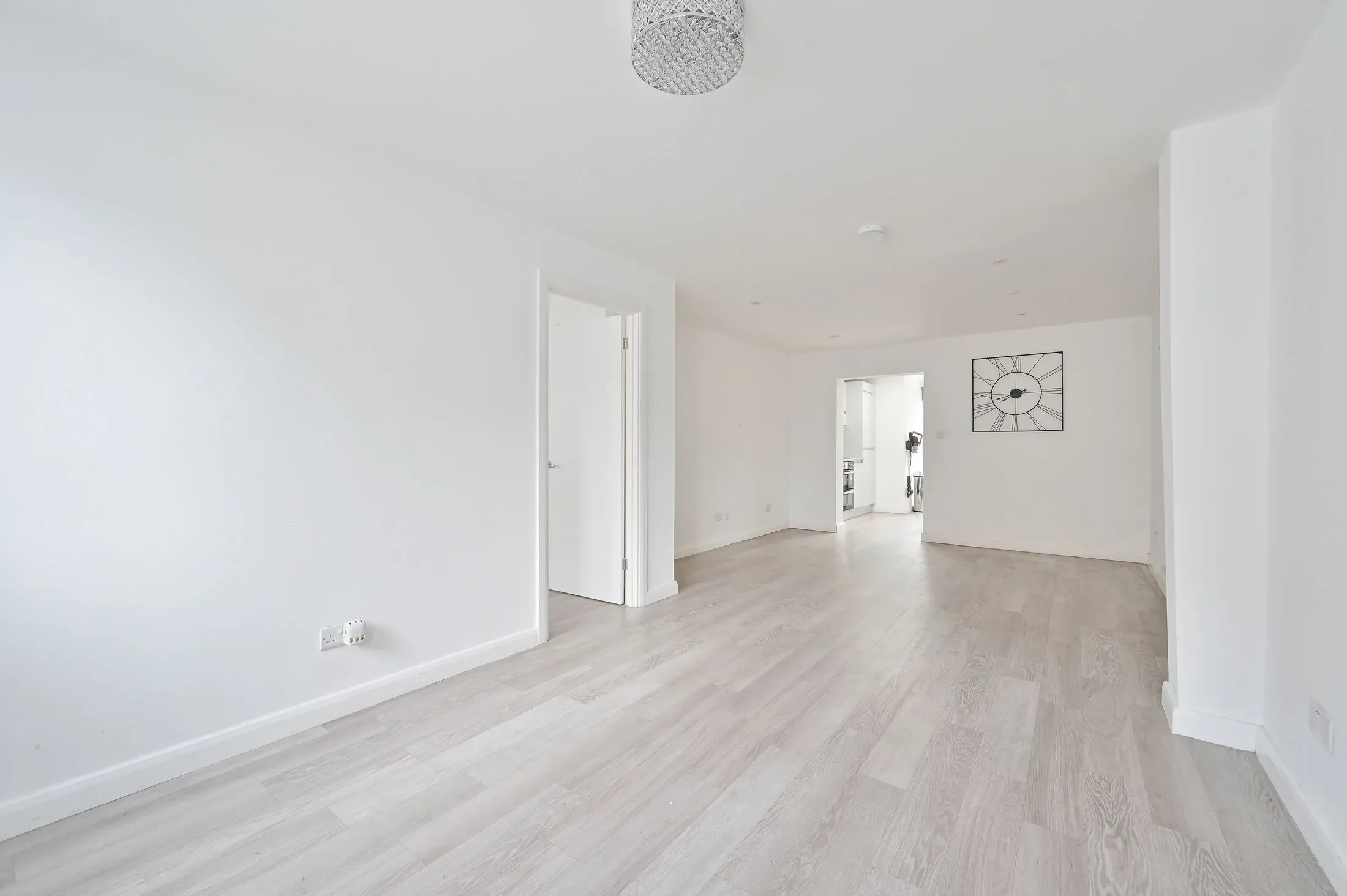 Flat Leavesden Road in Watford