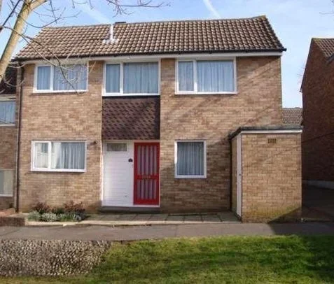 House Rosedale Gardens in Bracknell