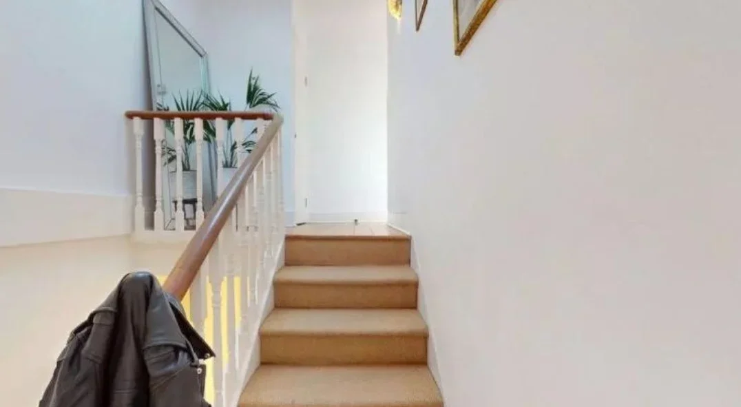 Flat Oakhurst Grove in Greater London