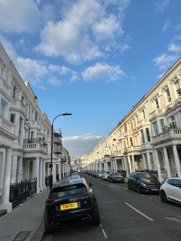 Flat Perham Road in Greater London