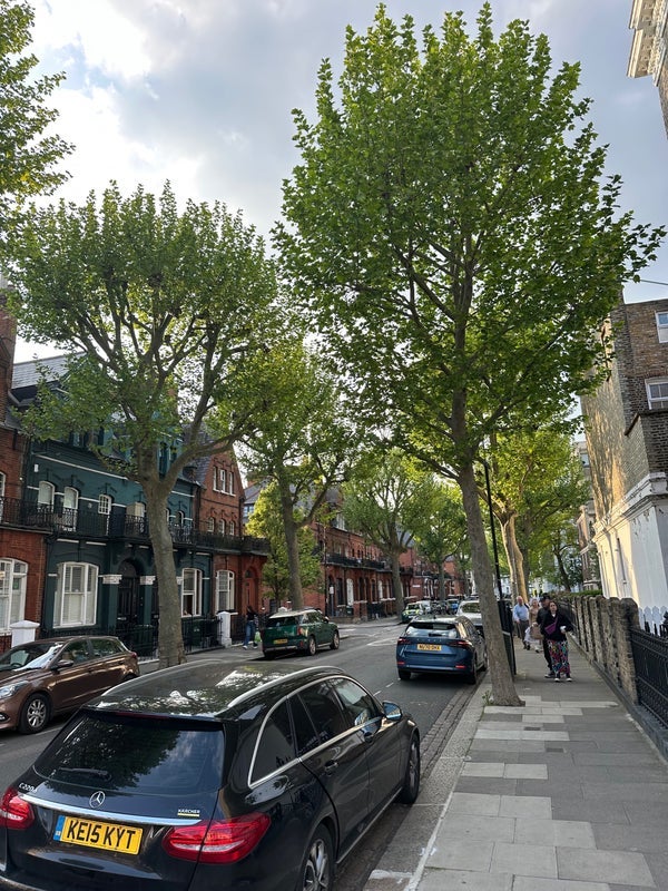 Flat Perham Road in Greater London