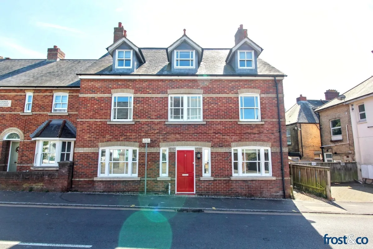 Flat Parr Street in Poole