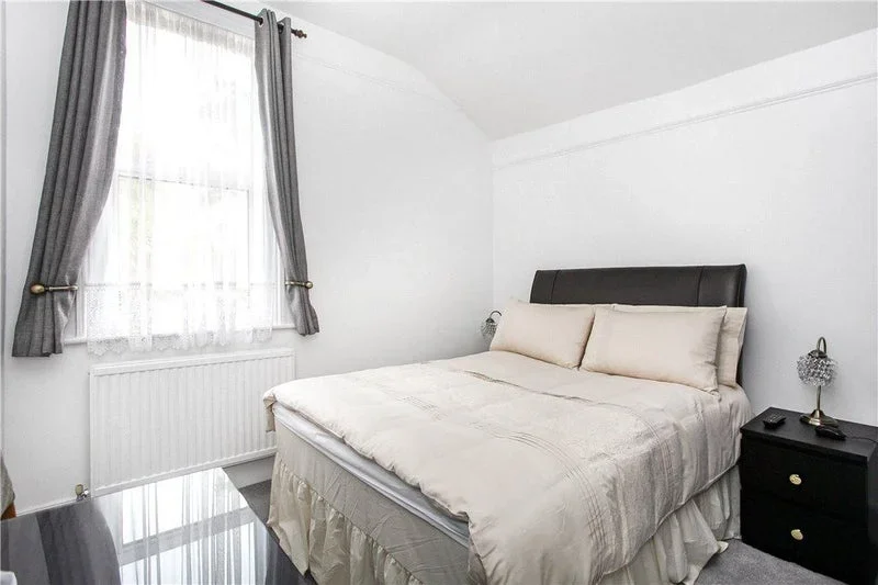Room Richmond Road in Greater London