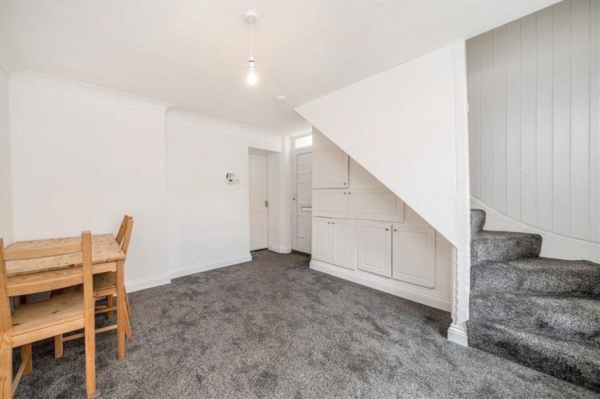 House Salmon Lane in Greater London