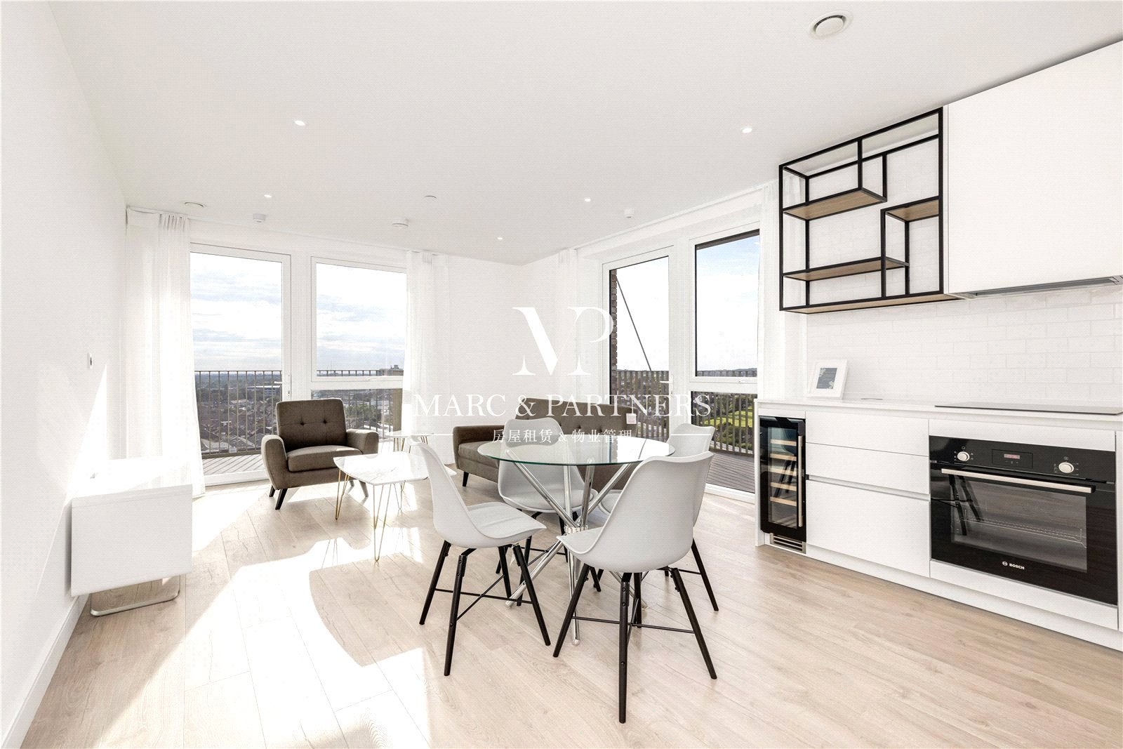 Flat Beresford Avenue in Greater London
