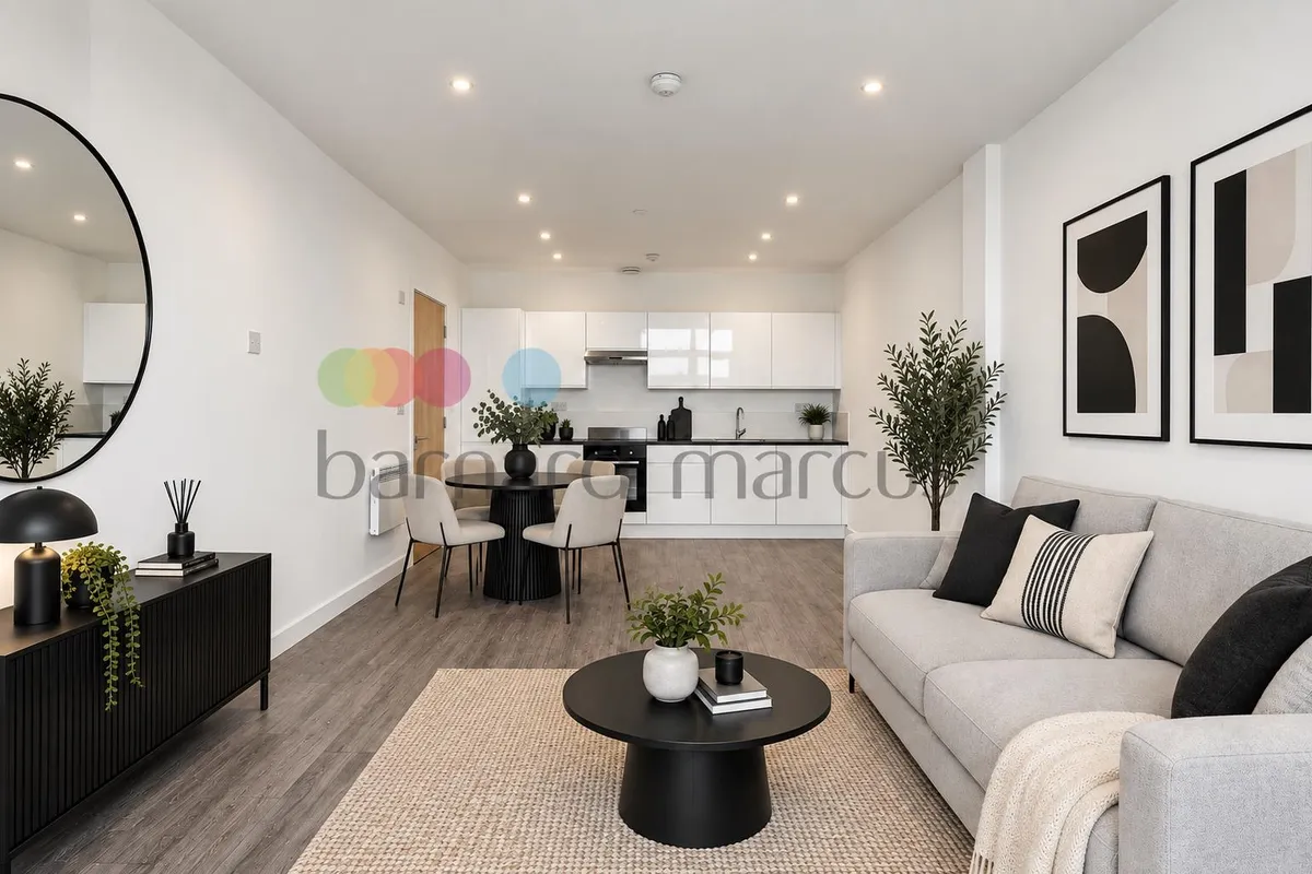 Flat Purley Way in Greater London