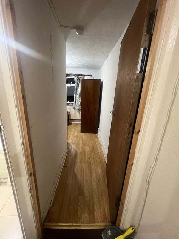 Room Bristol Road in Greater London