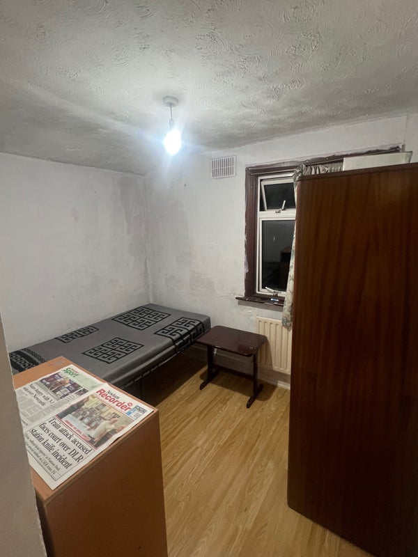 Room Bristol Road in Greater London