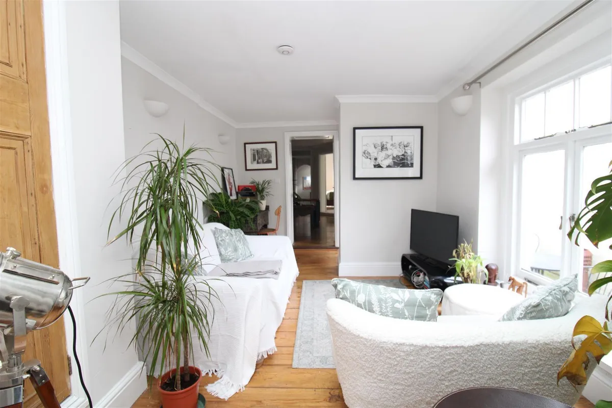 Flat Clifton Terrace in Brighton