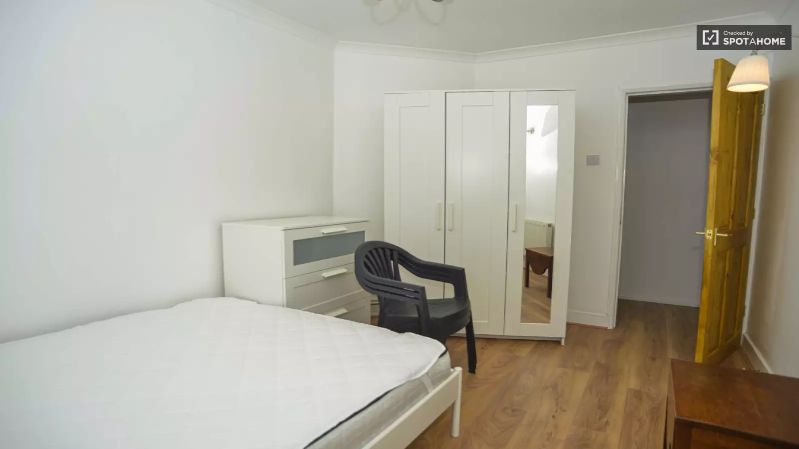 Flat Jasper Walk in Greater London