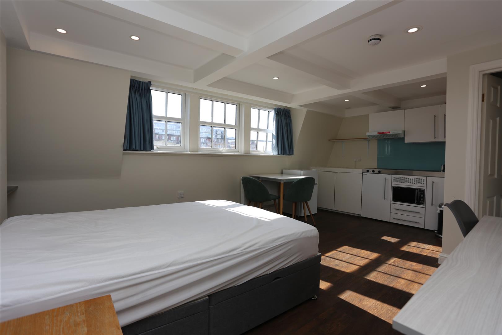 Flat Regency Square in Brighton